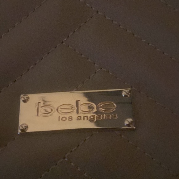 EUC Bebe Los Angeles small handbag with leather and chain strap crossbody bag - Picture 2 of 10